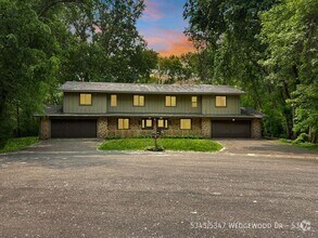 Building Photo - 5345-5347 Wedgewood Dr