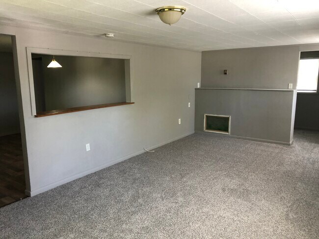 Living Room - 820 W 15th St