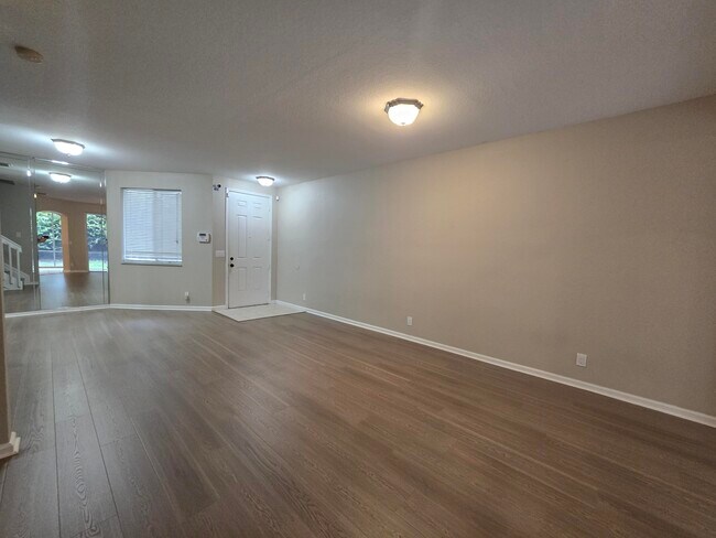 Foto del edificio - 2349 Center Stone Ln