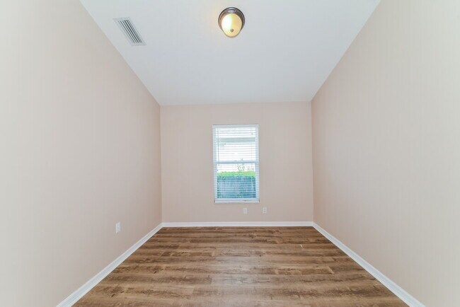 Building Photo - 12134 Winding Woods Way