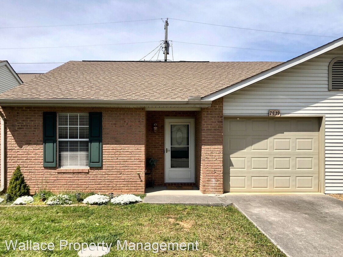 2 br, 2 bath House 7939 Intervale Way House Rental in Powell, TN