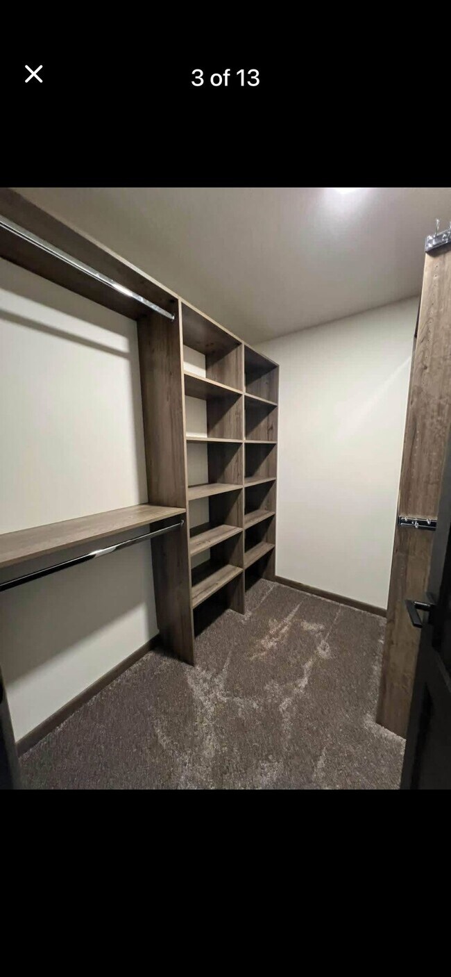 Foto del edificio - 516 N Main St