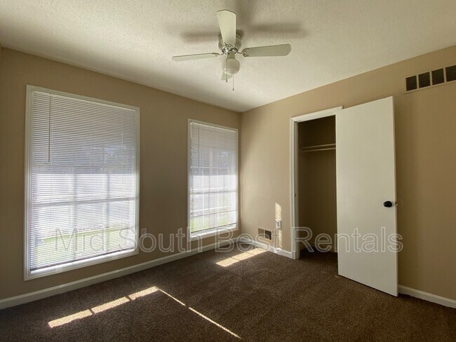 Building Photo - 3350 Brockcrest Cove
