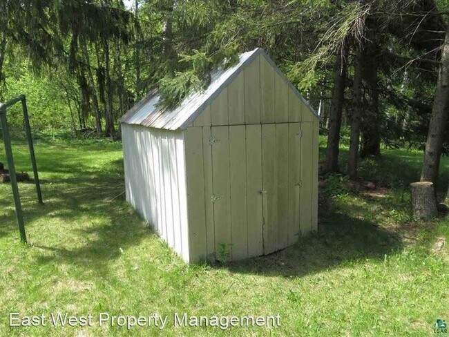Building Photo - 3 br, 1 bath House - 920 W Arrowhead Rd