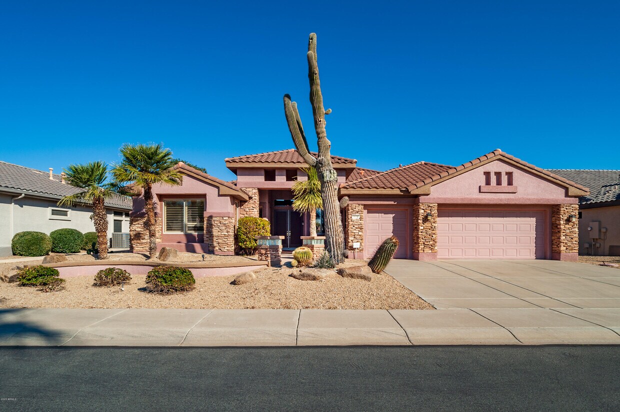 Foto principal - 16080 W Desert Winds Dr