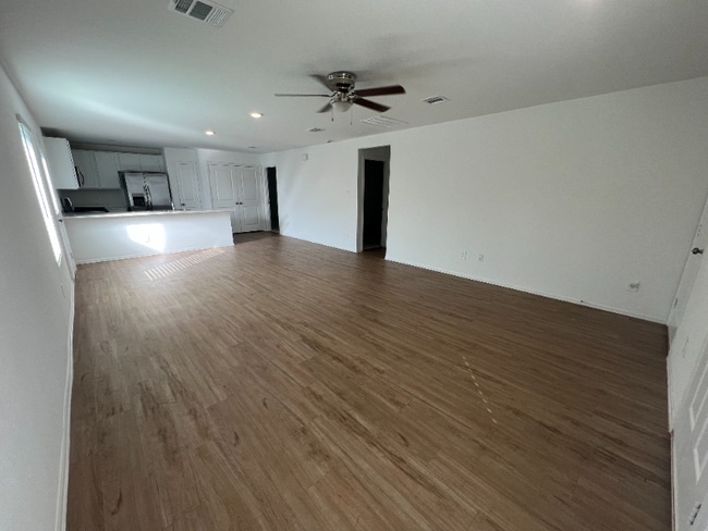 Foto del edificio - 314 Hbr Bnd Ct