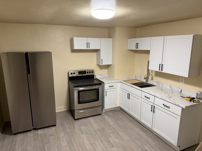 Photo - 903 Cliff St House