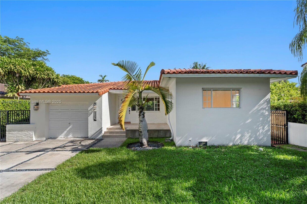 Foto principal - 1307 Valencia Ave