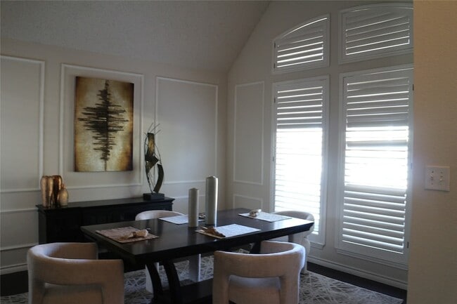 Building Photo - 1936 Gansett Dr