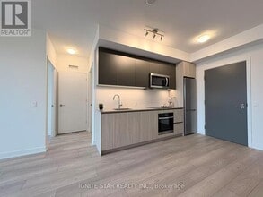 Building Photo - 5858 Yonge St