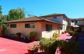 Foto principal - 2 bed/2 bath Condo with new flooring, new ...