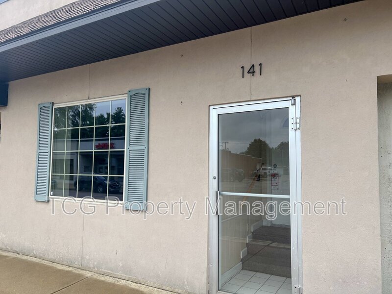 Primary Photo - 141 E Walnut St