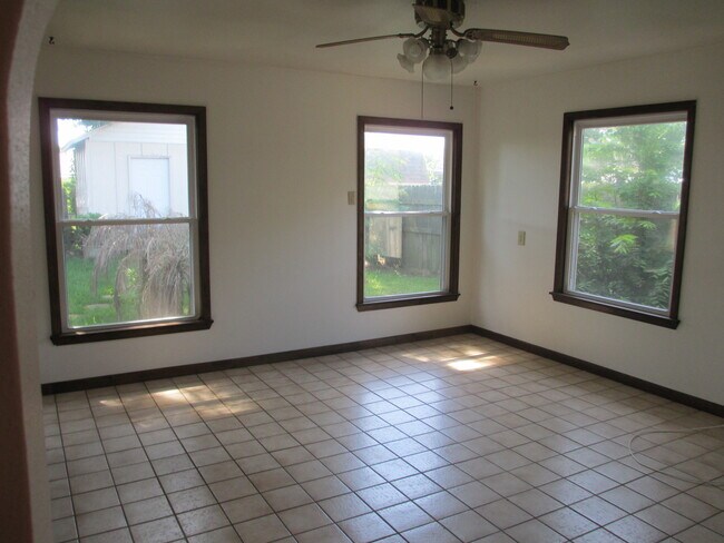 Foto del edificio - 3 Bedroom, 1 bath home in Metairie