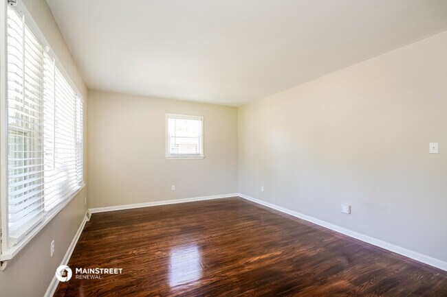 Building Photo - 4401 Charlotte Ann Dr