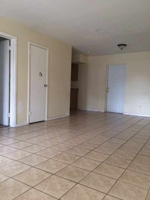 Foto del edificio - 4 Bed 2.5 Bath Single Family Home for Rent...