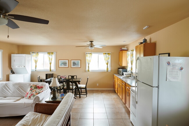 Building Photo - 41-913 Kalanianaole Hwy
