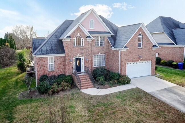 Foto del edificio - Four Bedroom Home!