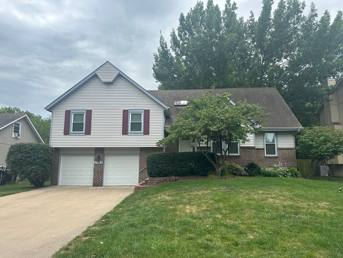 Primary Photo - 7753 W 154th Terrace