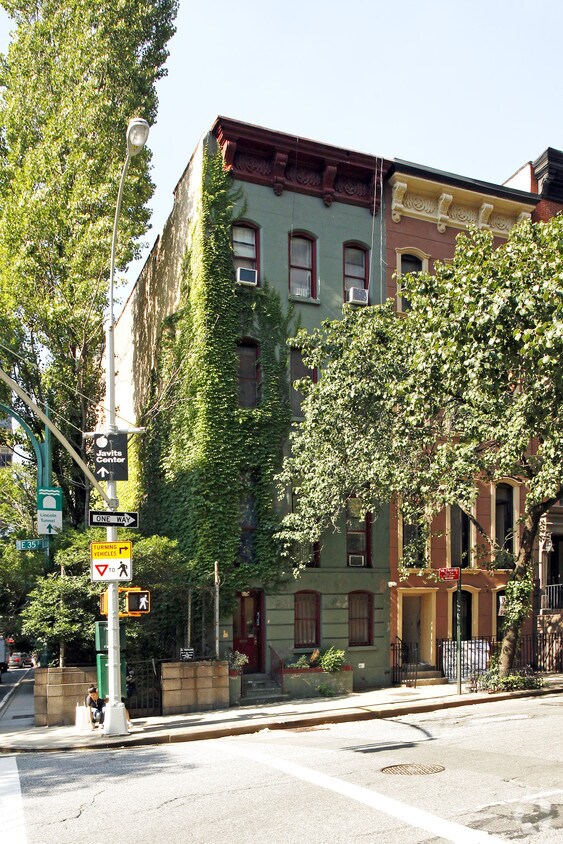 Primary Photo - 214 E 35th St
