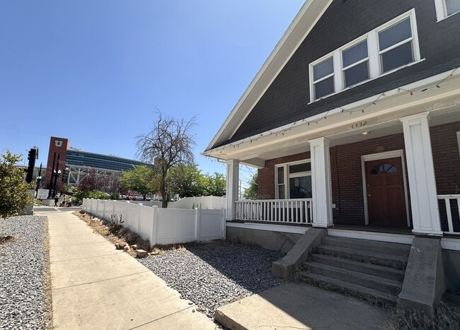 Foto del edificio - 1332 E 400 S