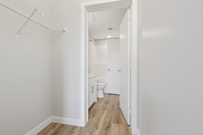 Building Photo - Evoke