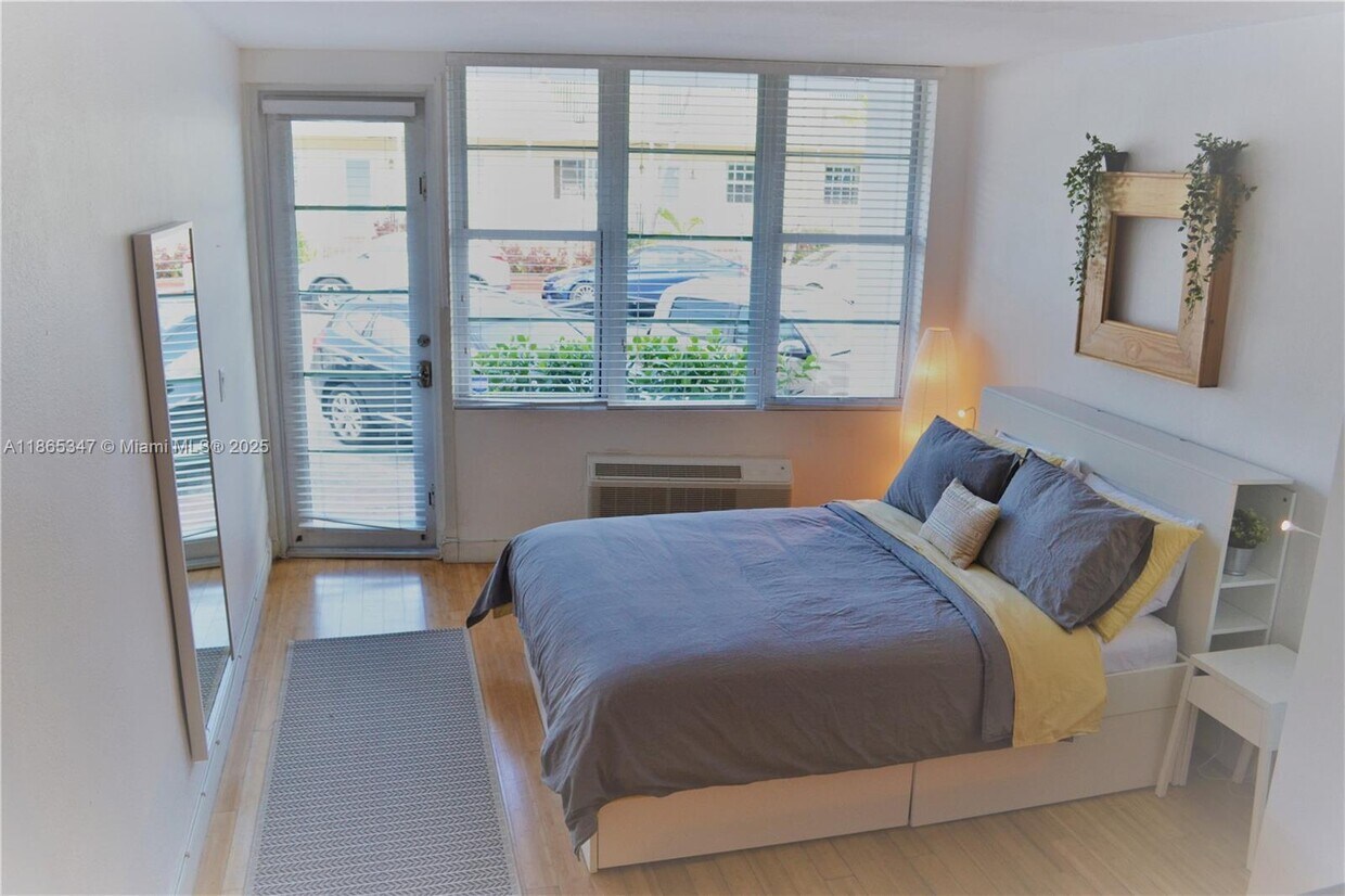 Foto principal - 300 74th St