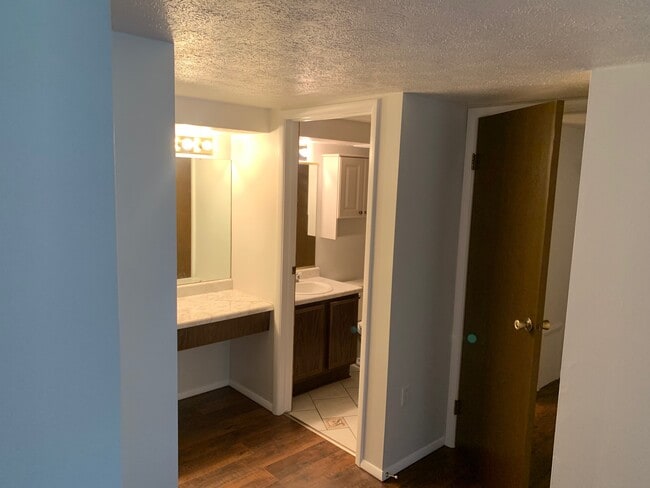 Foto del edificio - 27701 Evergreen Run