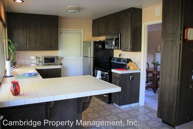 Building Photo - 3 br, 2 bath House - 520 Sequoia Drive