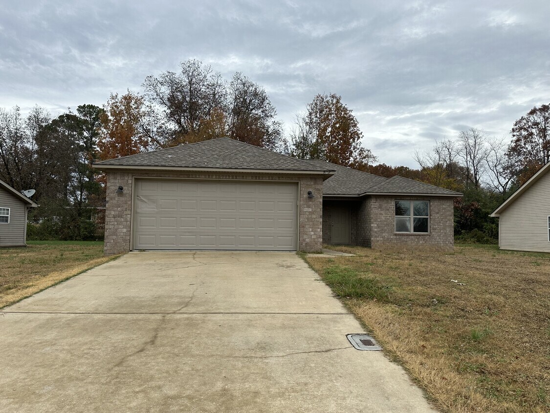 Foto principal - 402 Kiersen Ln