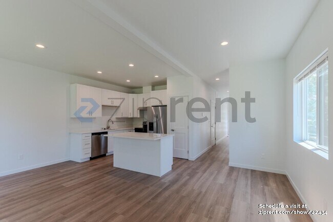 Foto del edificio - 3811 E 12th Ave