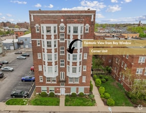 Building Photo - 230 E 9th St