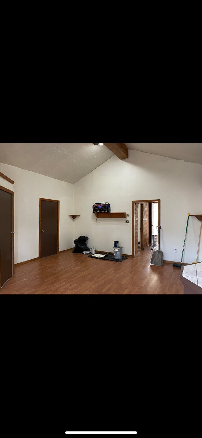 Foto del edificio - 284 Carpenter Rd