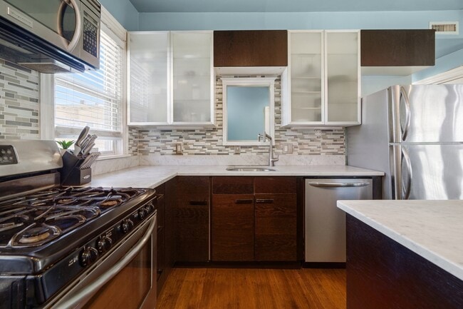 Foto del edificio - 86 Roseclair St