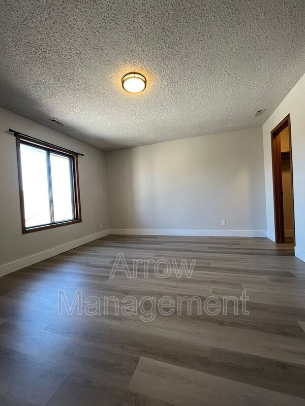 Building Photo - 2330 N 44th St