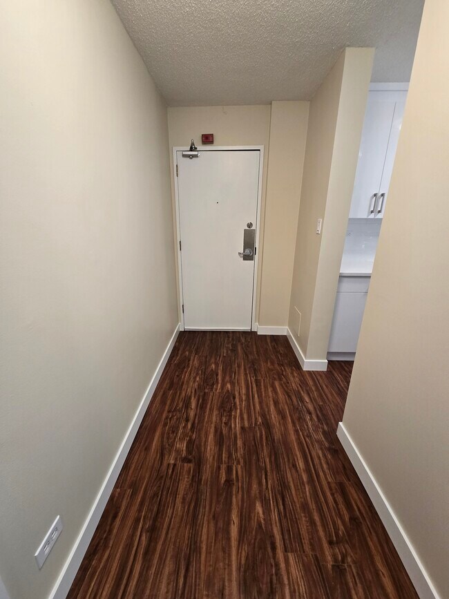 Building Photo - 12303 Jasper Av NW