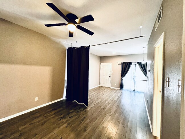 Foto del edificio - 8800 Westplace Dr