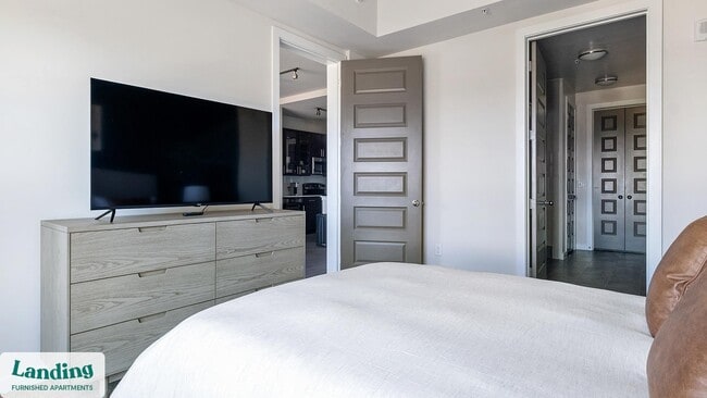 Building Photo - 825 Usener St