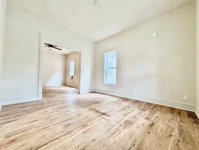 Building Photo - 1416 Miami St