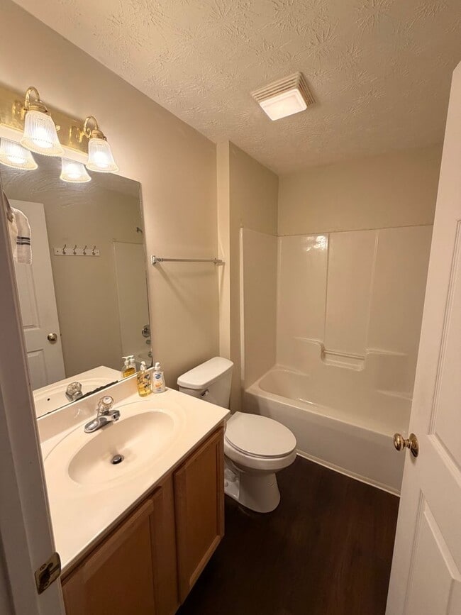 Foto del edificio - The Edge Apartments!