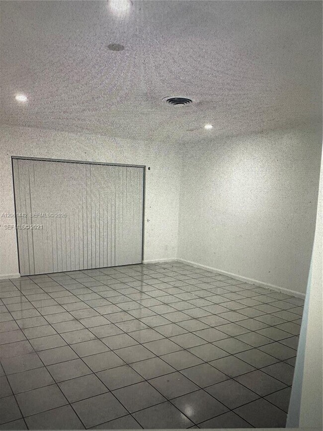 Foto del edificio - 9010 NW 38th Dr