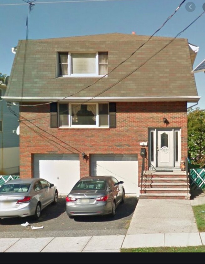 527 Stuyvesant Ave Unit 2, Lyndhurst, NJ 07071 Apartments in