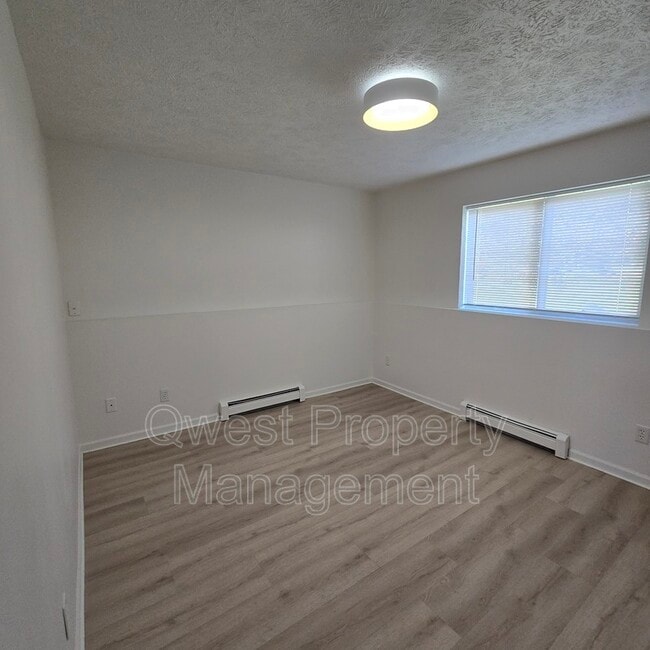 Foto del edificio - 3829 Silver Lake Rd