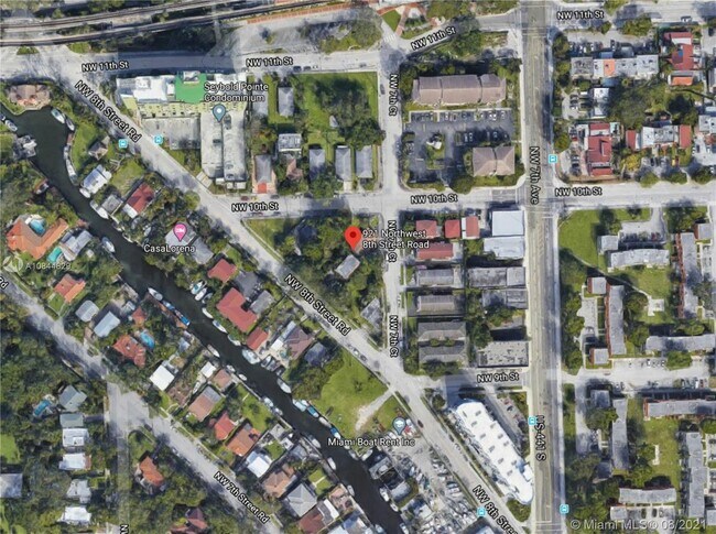 Foto del edificio - 921 NW 8th Street Road  3 Miami Fl 33136