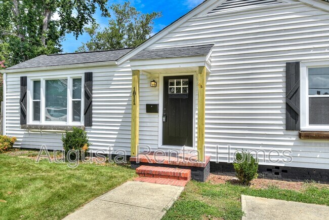 Building Photo - 1811 McDowell St