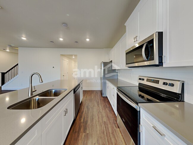 Foto del edificio - 6179 W Calle Lingo