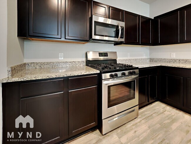 Foto del edificio - 18060 Atwood Mill Dr