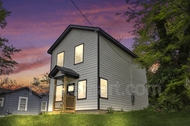 Foto del edificio - 114 Emily St