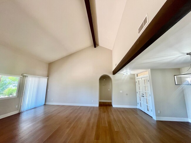Building Photo - 17190 Tam O Shanter Dr
