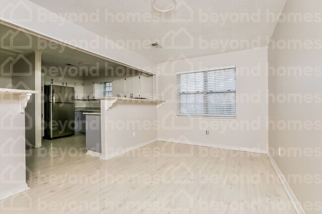 Foto del edificio - Updated 4 Bed Home in Reservoir with Moder...