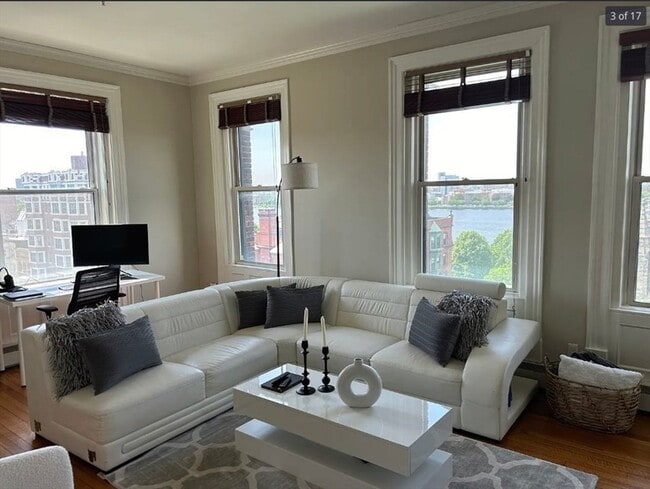 Photo - 483 Beacon St Apartment